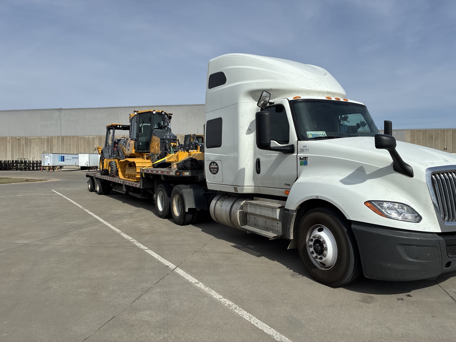 Freight transportation equipment